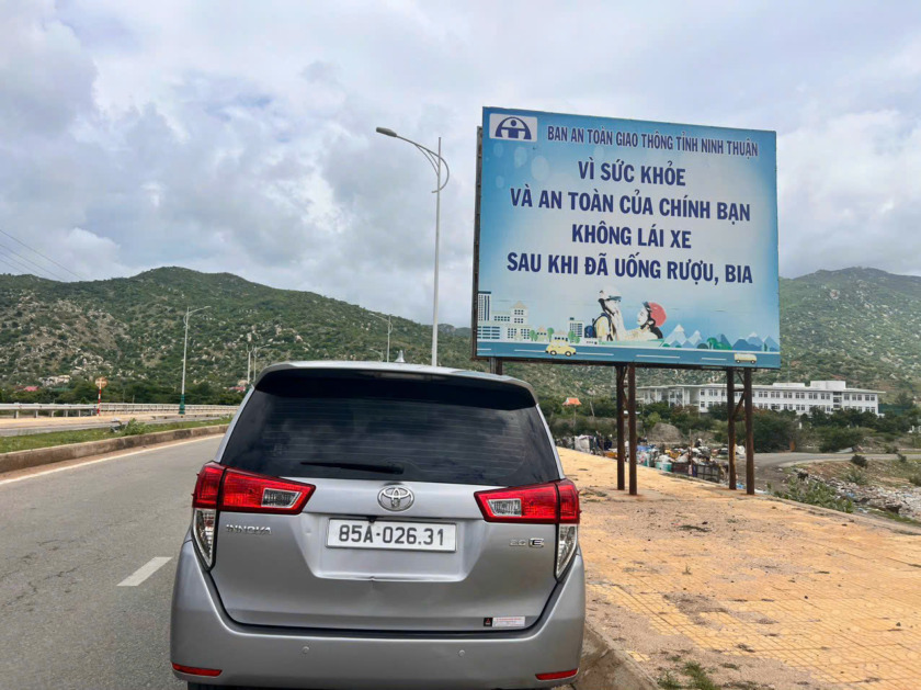 xe du lịch Bãi Kinh xe du lịch Bãi Kinh, Bình Hưng