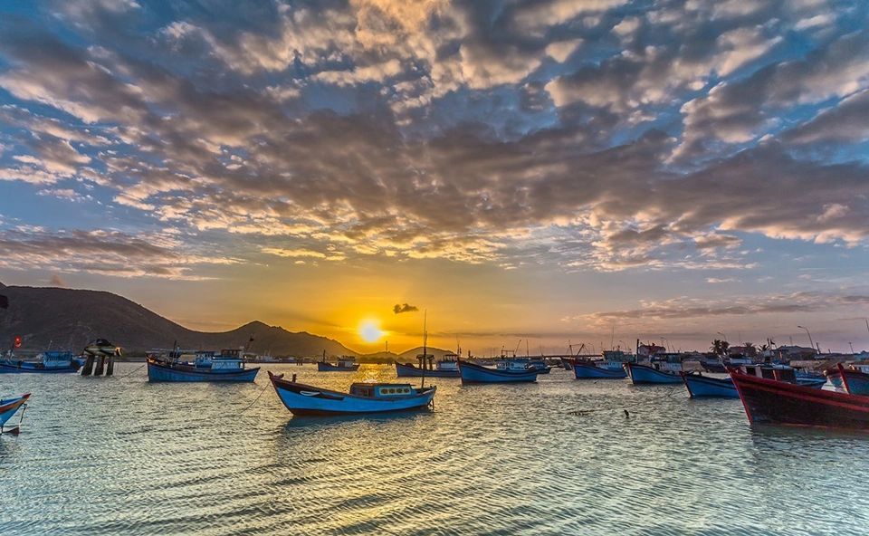 Xe Du Lịch Ninh Chữ Giá Rẻ xe du lịch Ninh Chữ giá rẻ