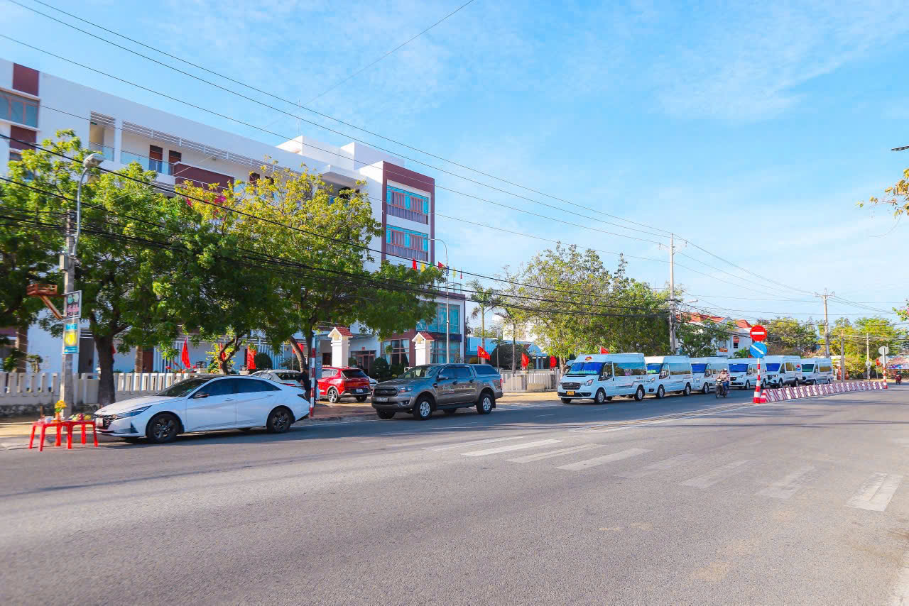 thuê xe tháp chàm