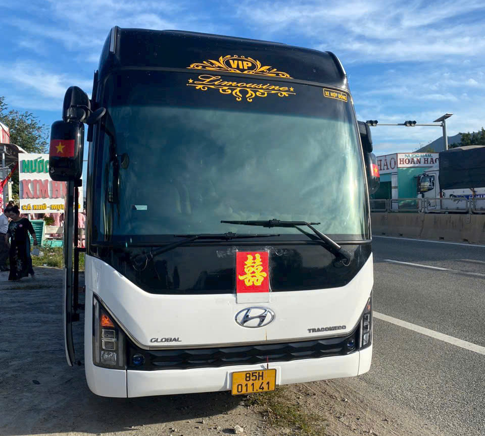Xe Du Lịch Ninh Chữ Giá Rẻ xe tour Ninh Chữ Vĩnh Hy