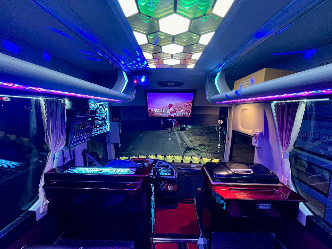 xe tour Phan Rang Vĩnh Hy, xe du lịch Vĩnh Hy