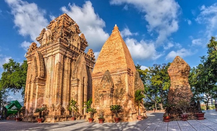 thuê xe Ninh Chữ đi Nha Trang Thuê xe du lịch Ninh Chữ đi Nha Trang