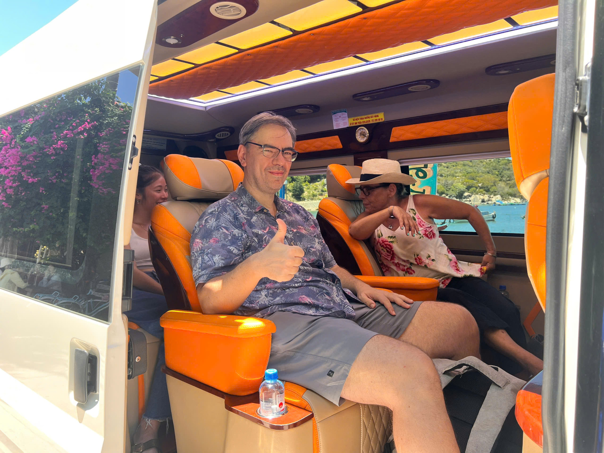 Thuê xe Phan Rang đi Nha Trang thuê xe Phan Rang đi Nha Trang