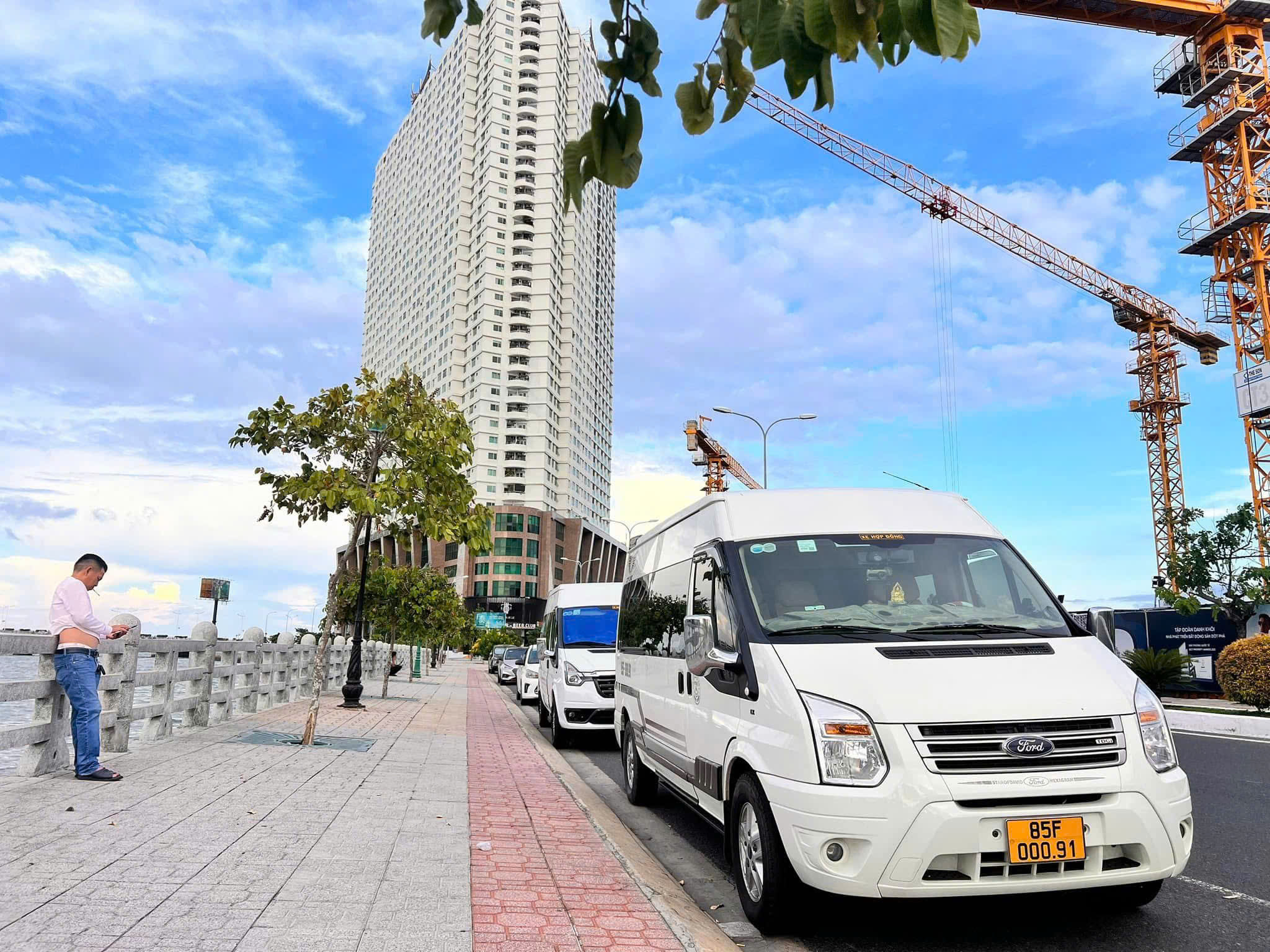 Thuê xe Phan Rang đi sân bay Tân Sơn Nhất Thuê xe Phan Rang đi Sài Gòn