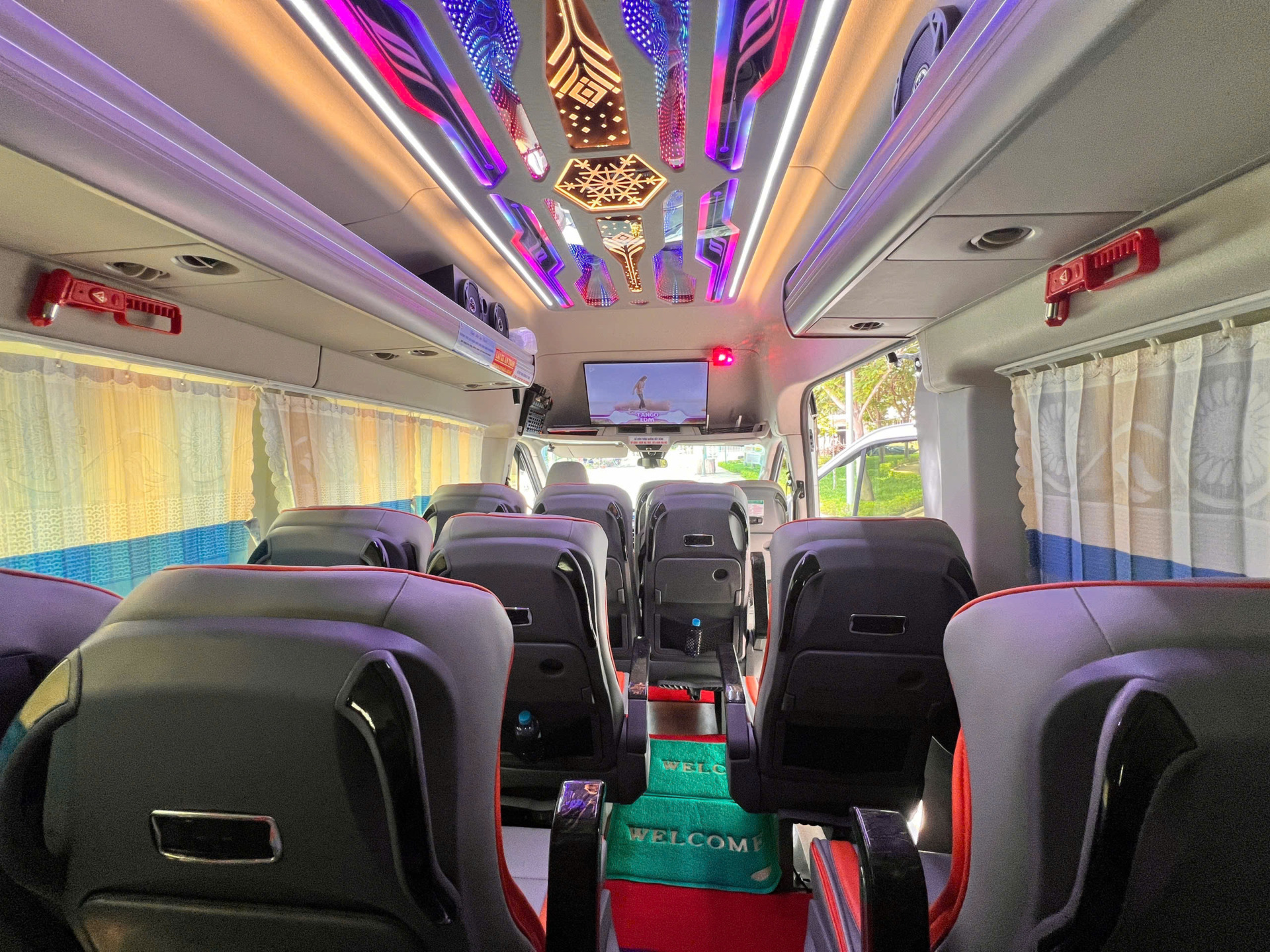 thuê xe limousine Phan Rang