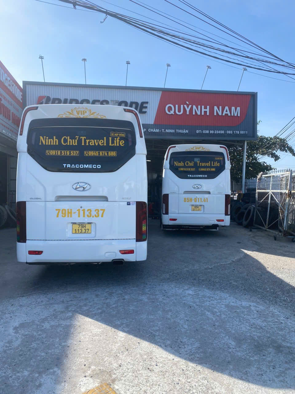 Dịch vụ xe du lịch 29 chỗ Phan Rang – Vĩnh Hy trọn gói, xe rộng rãi, giá tốt, phù hợp đoàn đông người.