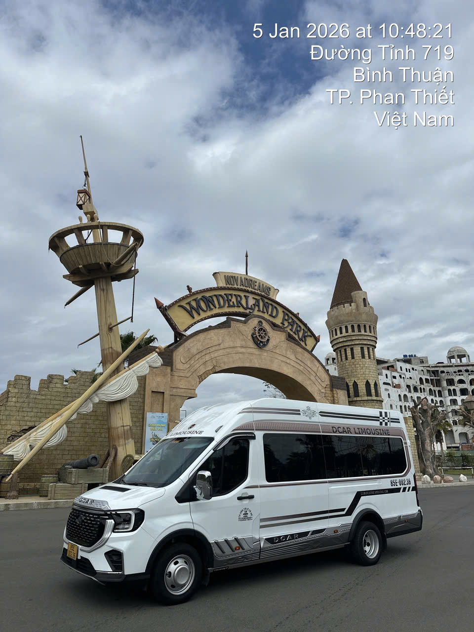 Dịch vụ cao cấp dành cho khách du lịch và doanh nhân: thuê xe du lịch Mũi Né – đưa đón sân bay Cam Ranh an toàn, tiện nghi.