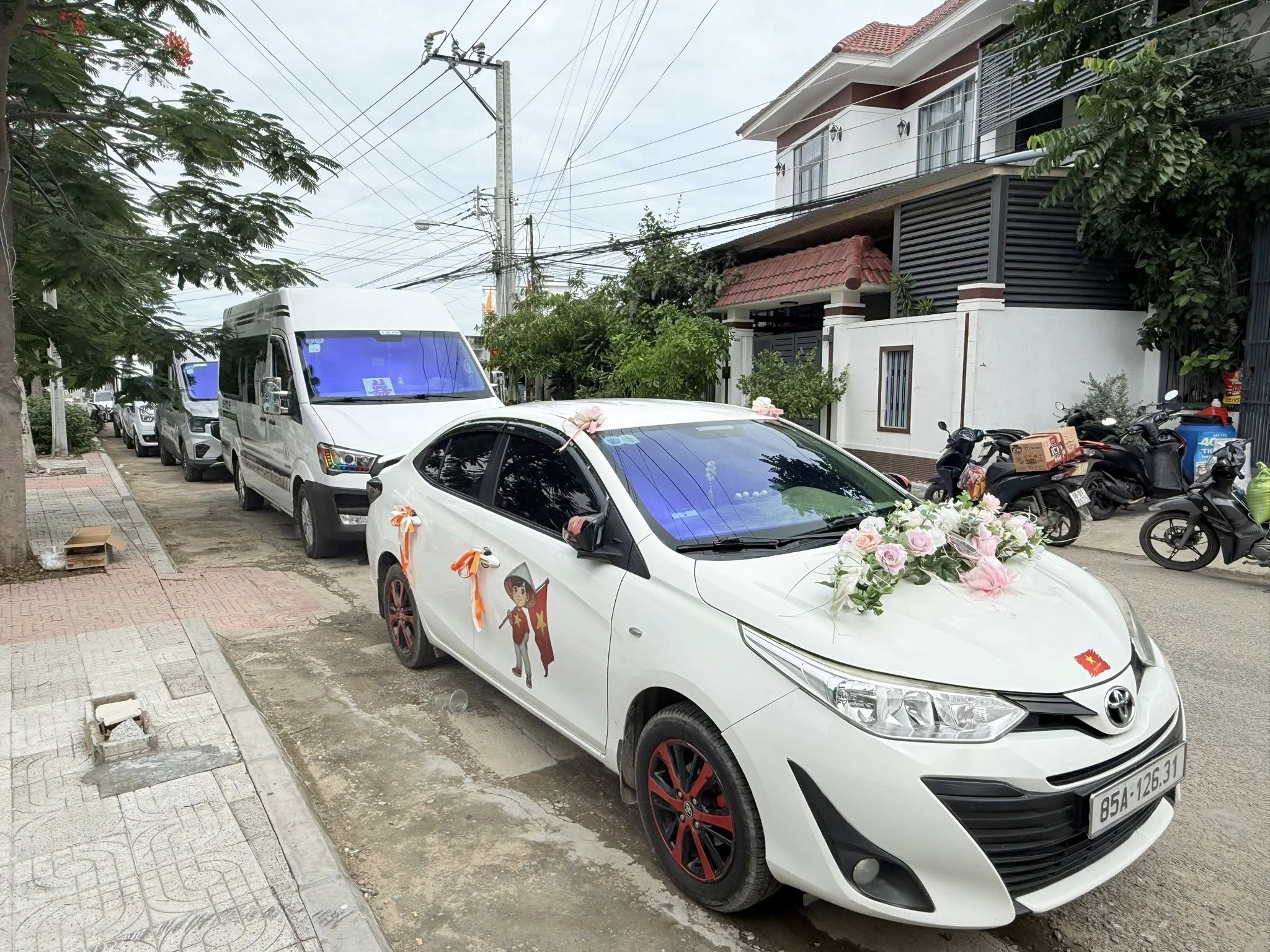 Thuê xe cưới Phan Rang giá minh bạch, tài xế chuyên nghiệp, đặt xe nhanh chóng.