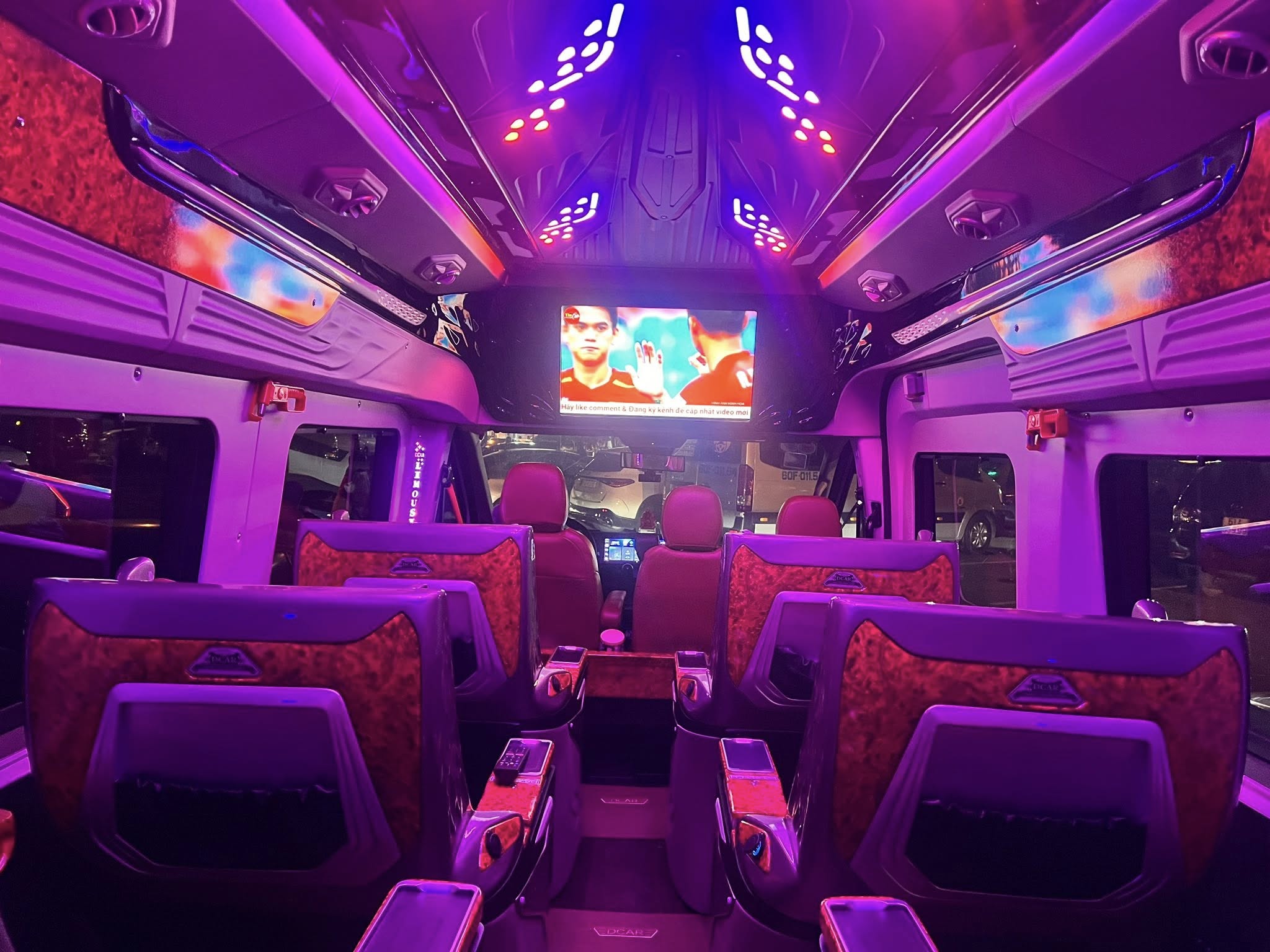 Xe limousine Phan Rang đi sân bay Tân Sơn Nhất – Không gian sang trọng, đưa đón tận nơi, cam kết đúng giờ.