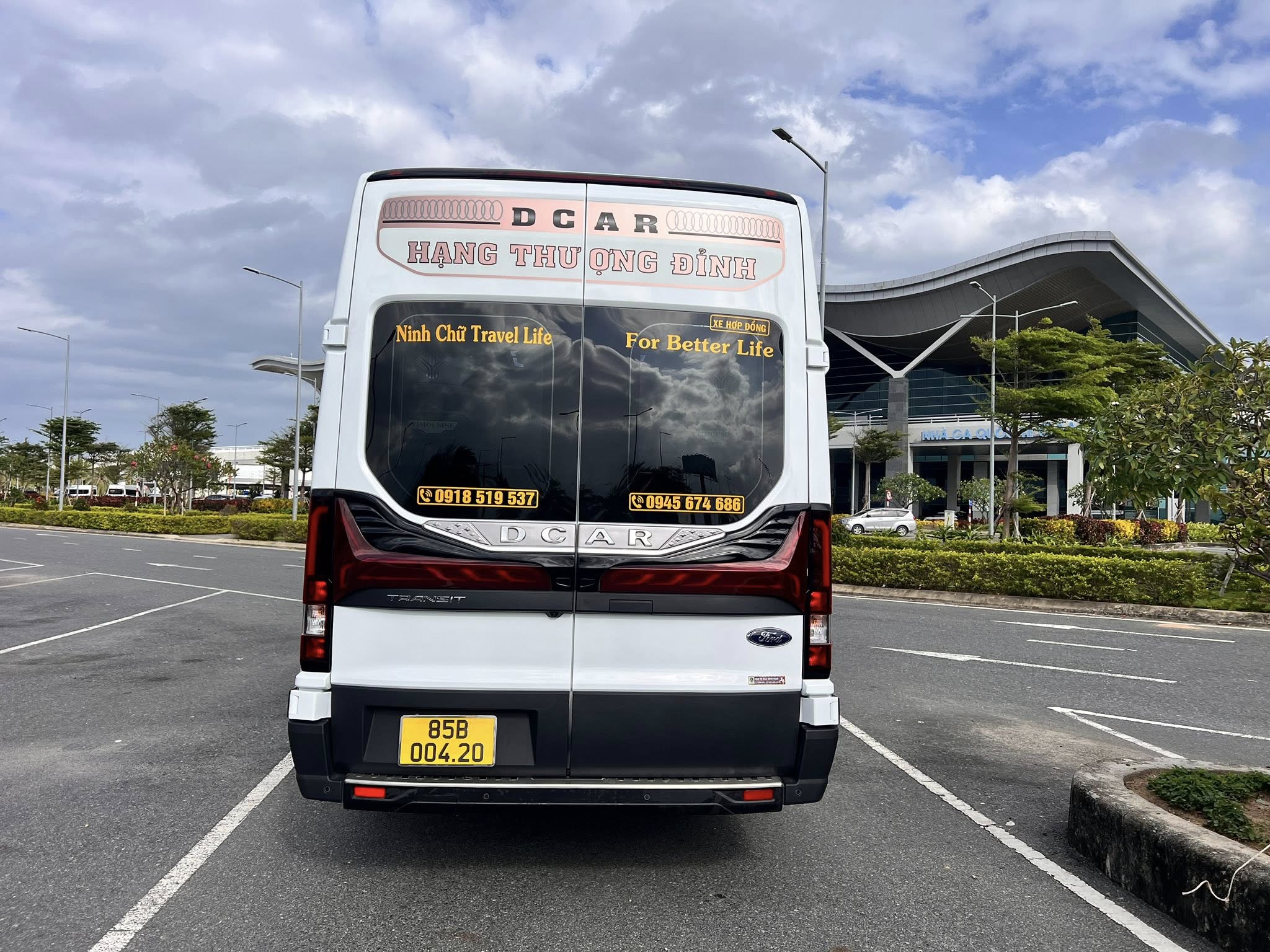 Dịch vụ thuê xe sân bay Cam Ranh đi Phan Rang 4–7–16 chỗ, đón tận nơi, giá minh bạch, phục vụ 24/7.